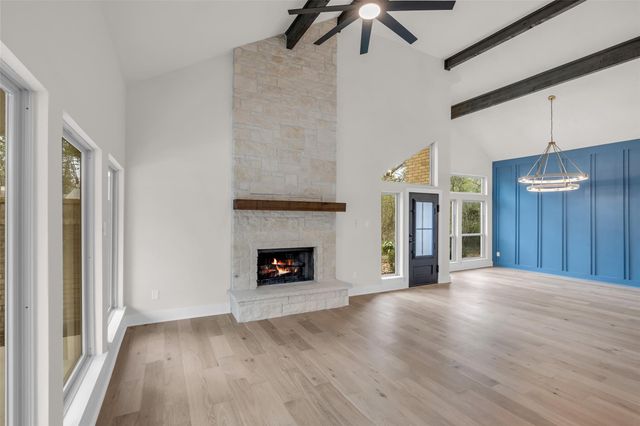 4 N Autumnwood Way, The Woodlands, TX 77380