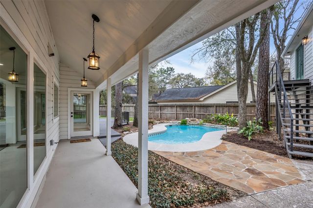 4 N Autumnwood Way, The Woodlands, TX 77380
