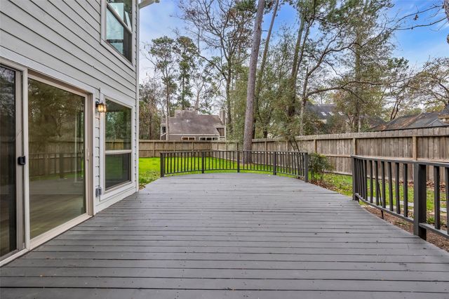 4 N Autumnwood Way, The Woodlands, TX 77380