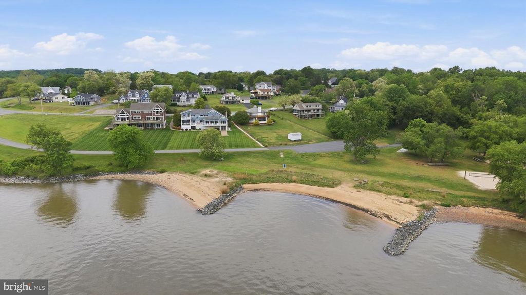 Image 14 of property listing at 160 CLIFFVIEW DR, North East, MD 21901