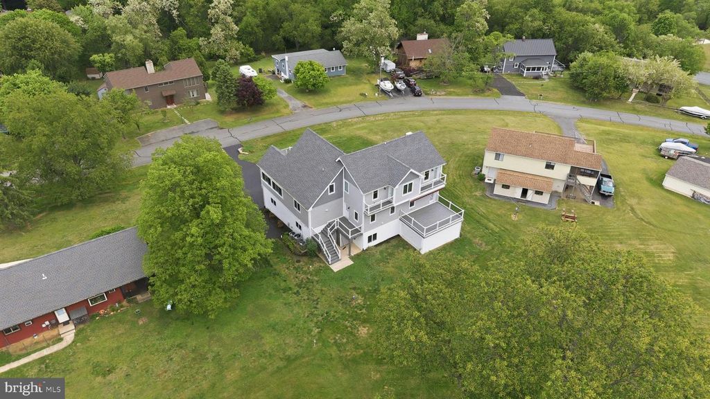 Image 18 of property listing at 160 CLIFFVIEW DR, North East, MD 21901