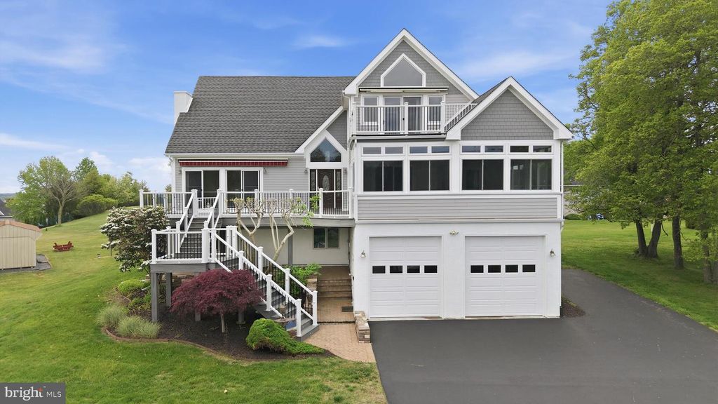Image 2 of property listing at 160 CLIFFVIEW DR, North East, MD 21901
