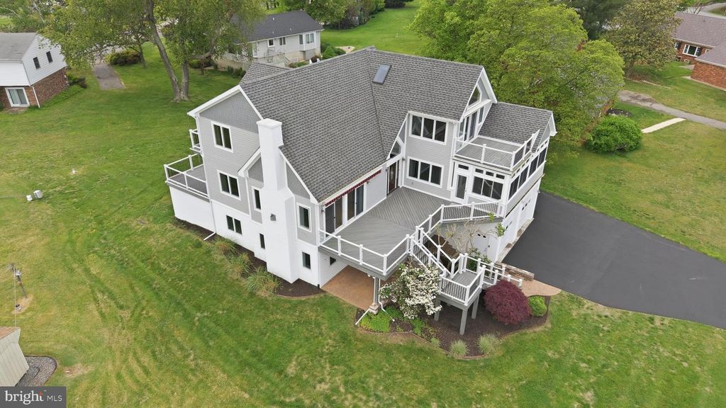 Image 21 of property listing at 160 CLIFFVIEW DR, North East, MD 21901