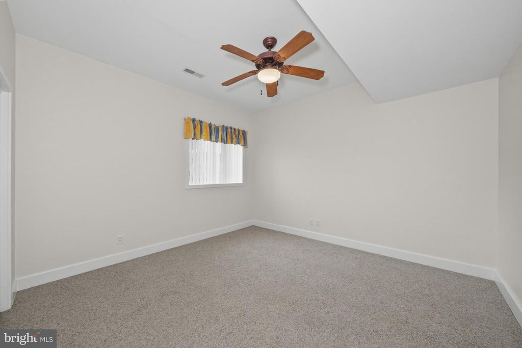 Image 23 of property listing at 160 CLIFFVIEW DR, North East, MD 21901