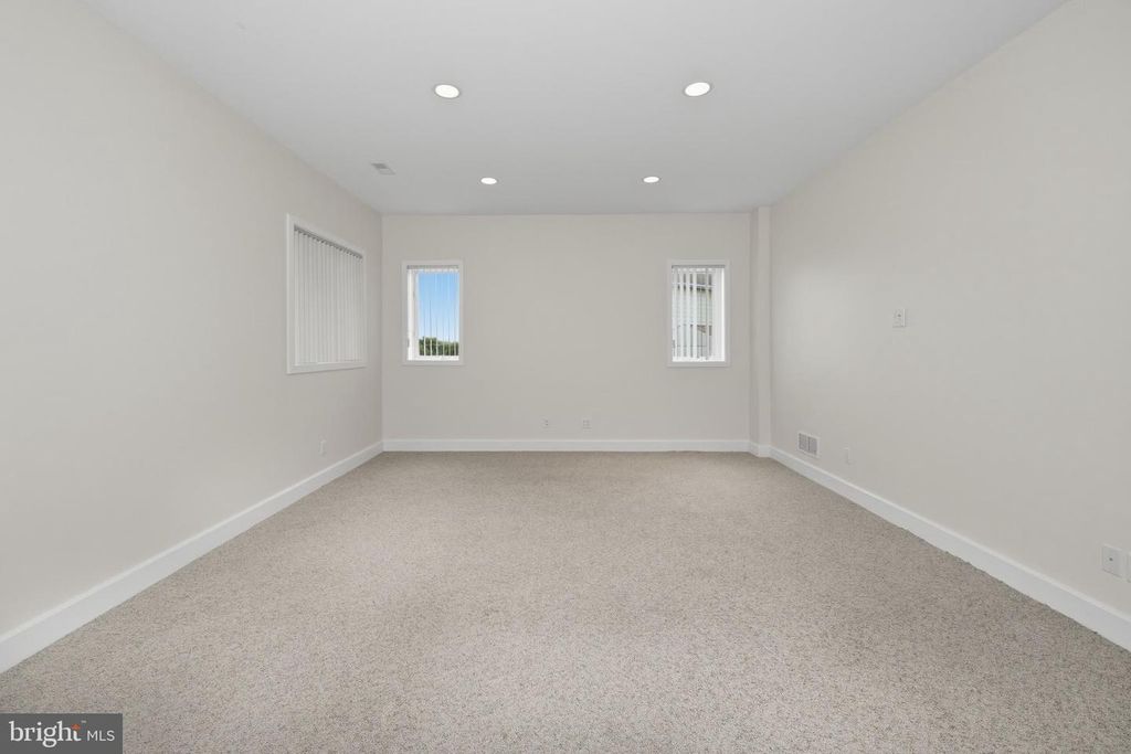 Image 28 of property listing at 160 CLIFFVIEW DR, North East, MD 21901