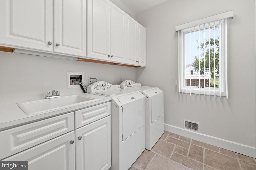 Image 38 of property listing at 160 CLIFFVIEW DR, North East, MD 21901