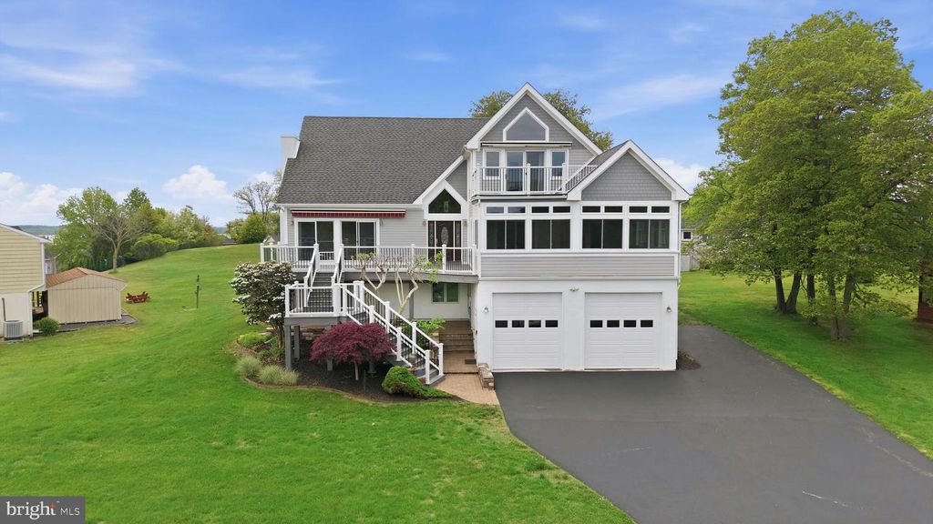 Image 4 of property listing at 160 CLIFFVIEW DR, North East, MD 21901