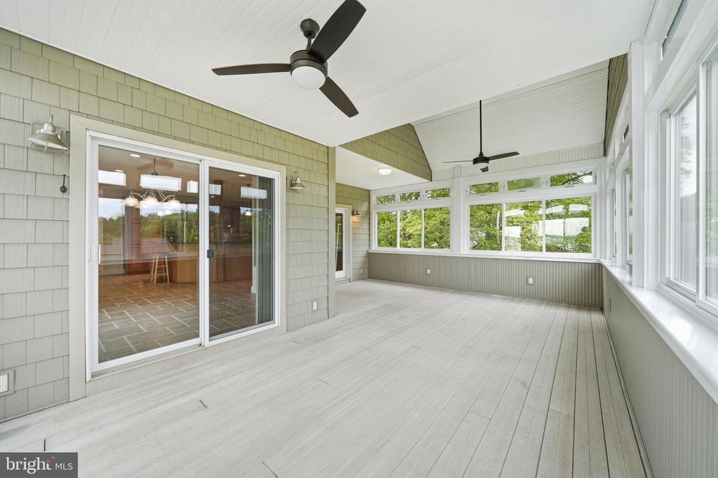Image 44 of property listing at 160 CLIFFVIEW DR, North East, MD 21901