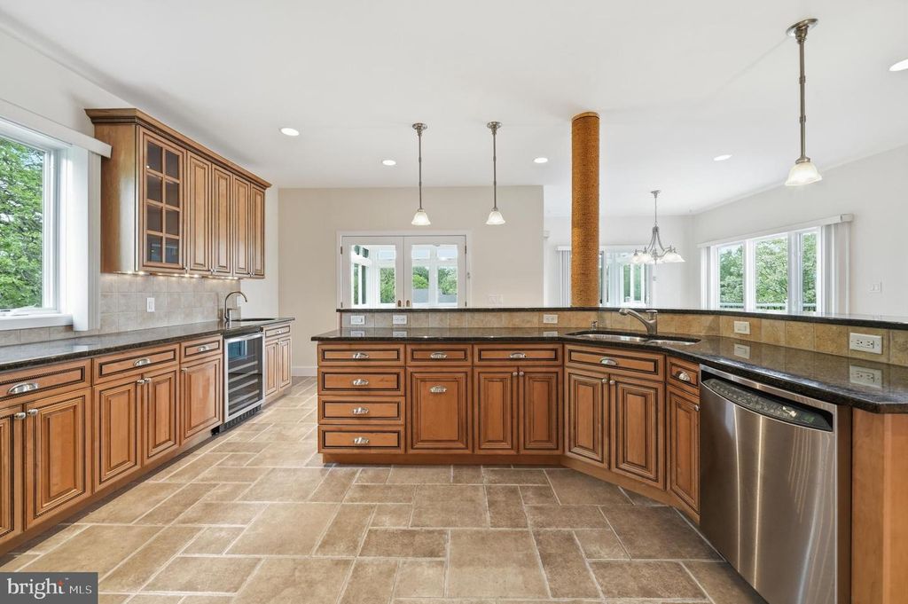 Image 59 of property listing at 160 CLIFFVIEW DR, North East, MD 21901