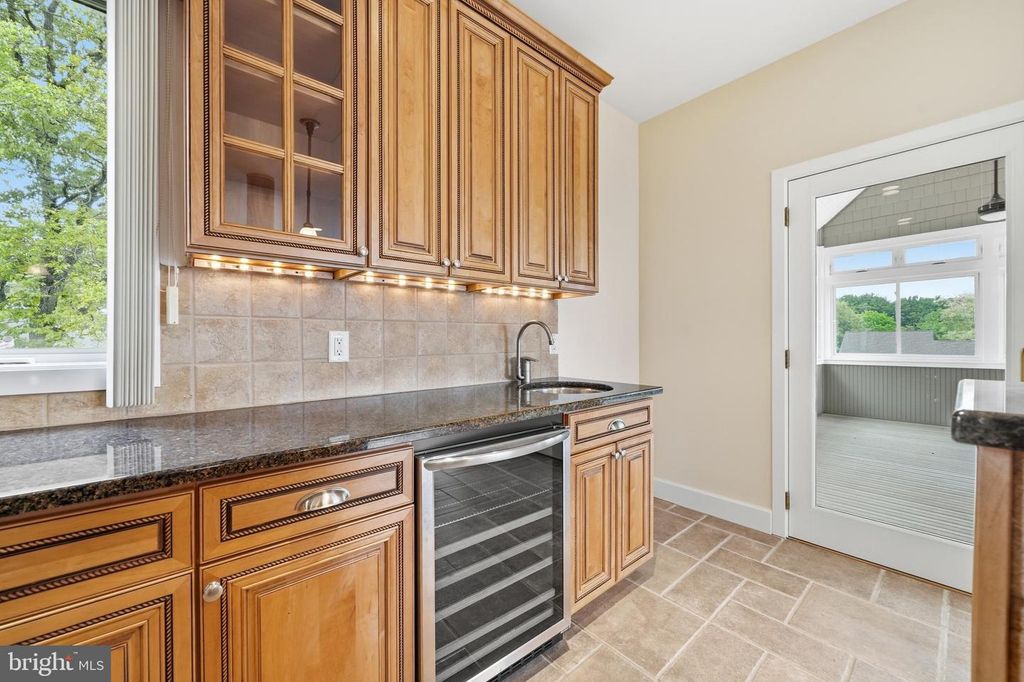Image 60 of property listing at 160 CLIFFVIEW DR, North East, MD 21901