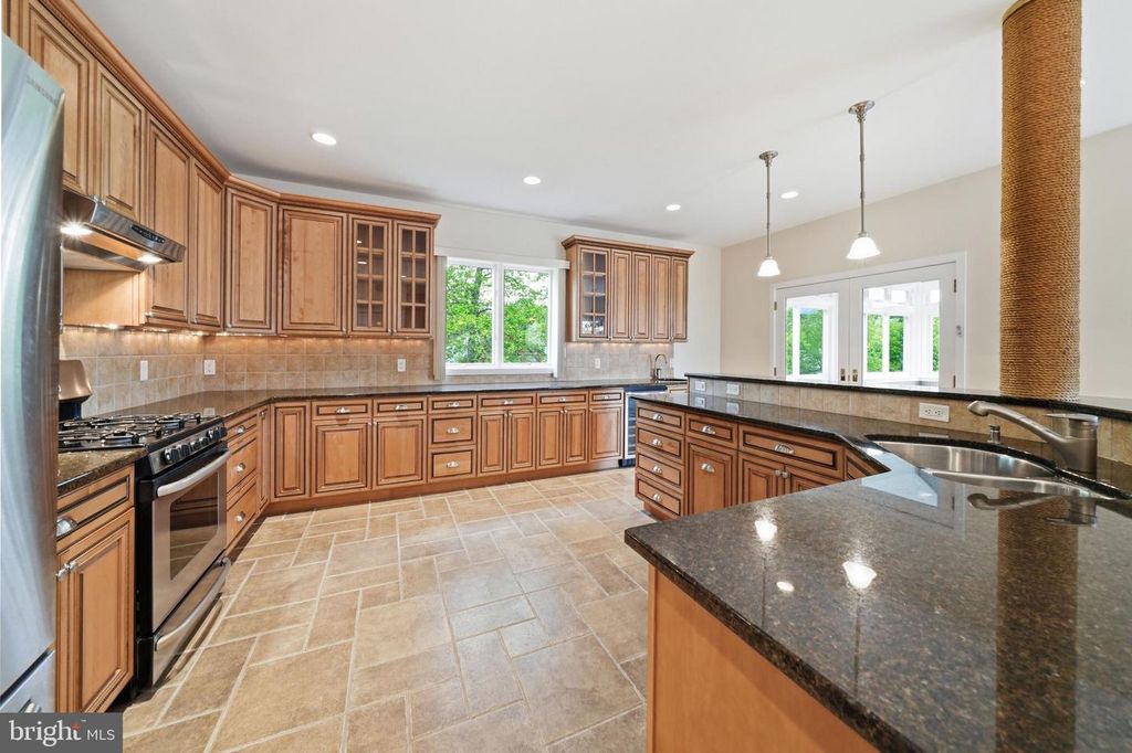 Image 62 of property listing at 160 CLIFFVIEW DR, North East, MD 21901