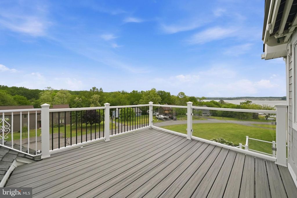 Image 75 of property listing at 160 CLIFFVIEW DR, North East, MD 21901