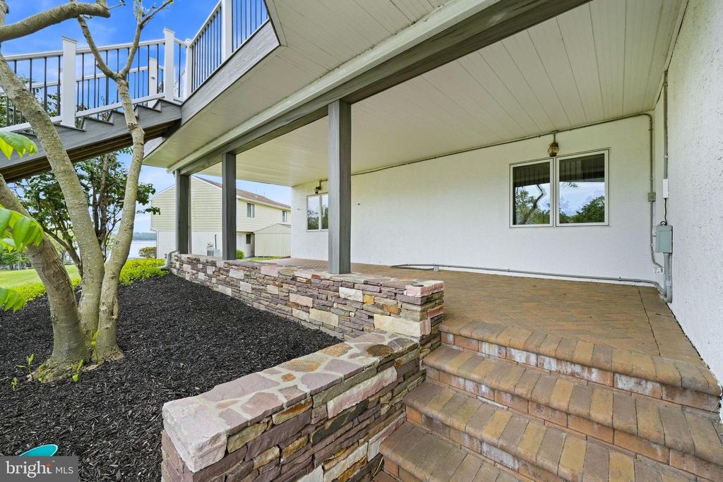 Image 85 of property listing at 160 CLIFFVIEW DR, North East, MD 21901