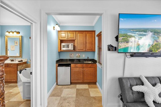 210 W. Grand Key, Destin, FL 32541