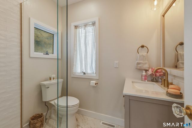 31 Sols Point Road, Clinton, CT 06413