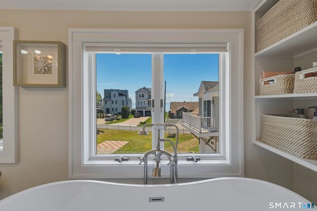 31 Sols Point Road, Clinton, CT 06413