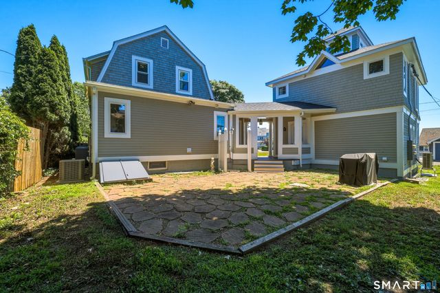 31 Sols Point Road, Clinton, CT 06413