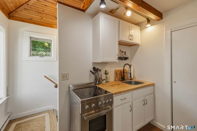 31 Sols Point Road, Clinton, CT 06413