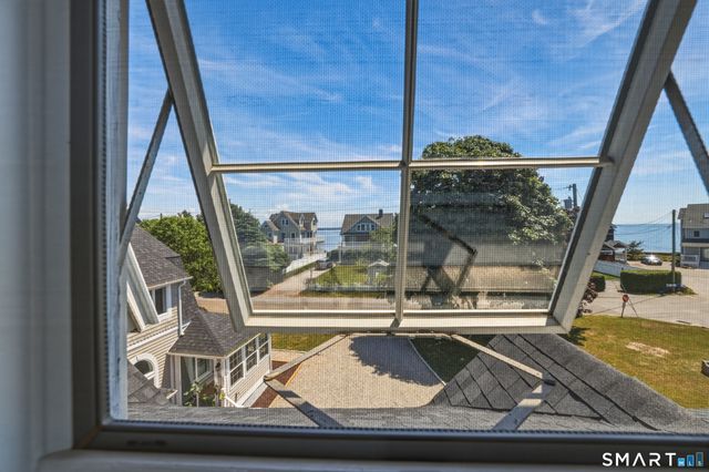 31 Sols Point Road, Clinton, CT 06413