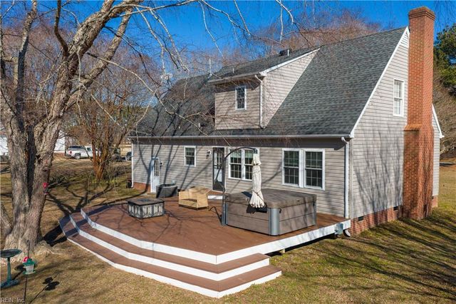 230 Chick Cove DR, Hardyville, VA 23070