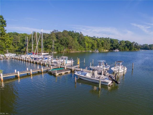 230 Chick Cove DR, Hardyville, VA 23070