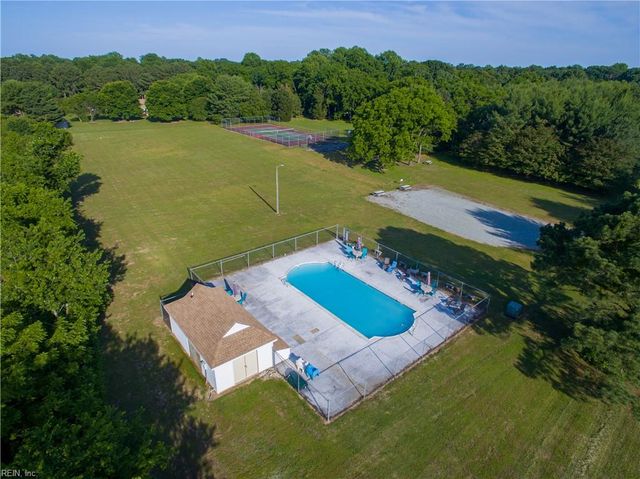 230 Chick Cove DR, Hardyville, VA 23070