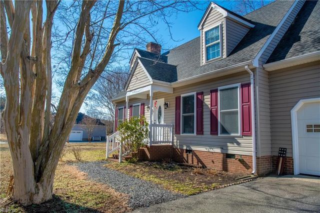 230 Chick Cove DR, Hardyville, VA 23070