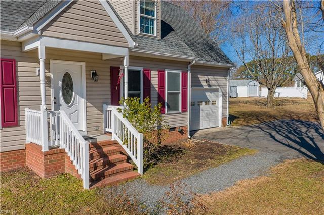 230 Chick Cove DR, Hardyville, VA 23070