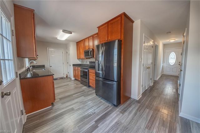 230 Chick Cove DR, Hardyville, VA 23070