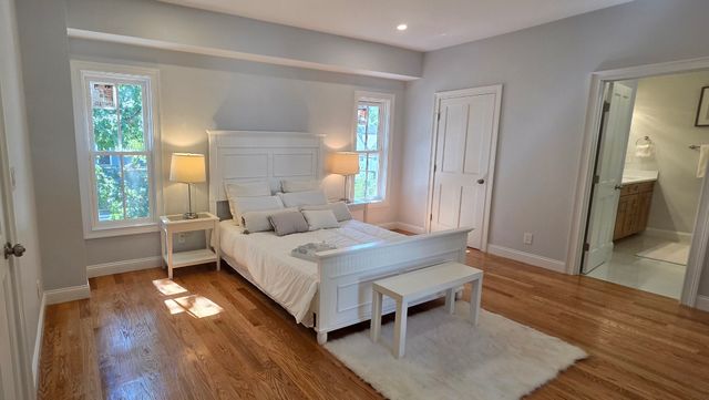 36 Mystic St, Medford, MA 02155