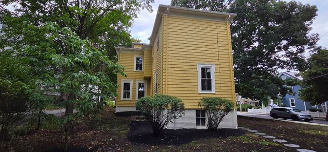 36 Mystic St, Medford, MA 02155