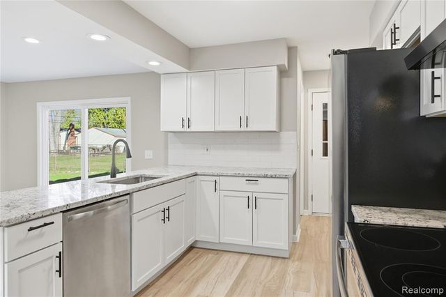 22104 Bernard Street, Taylor, MI 48180