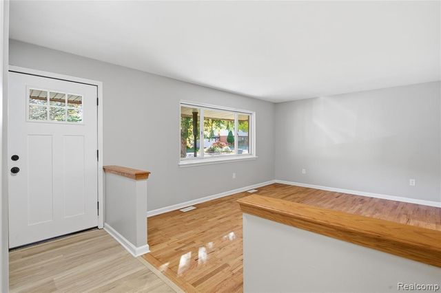 22104 Bernard Street, Taylor, MI 48180