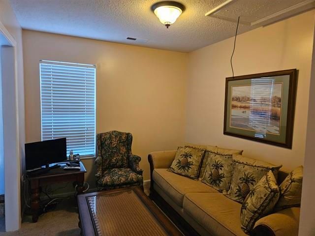 927 Edge Dr., North Myrtle Beach, SC 29582