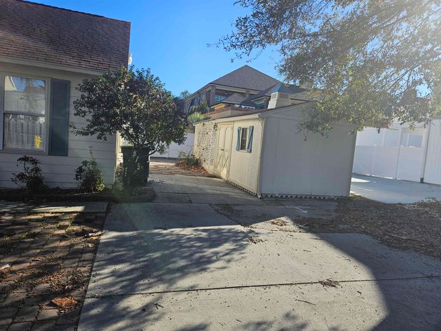 927 Edge Dr., North Myrtle Beach, SC 29582