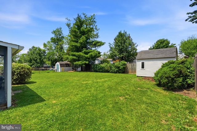 813 N ARGONNE AVE, Sterling, VA 20164