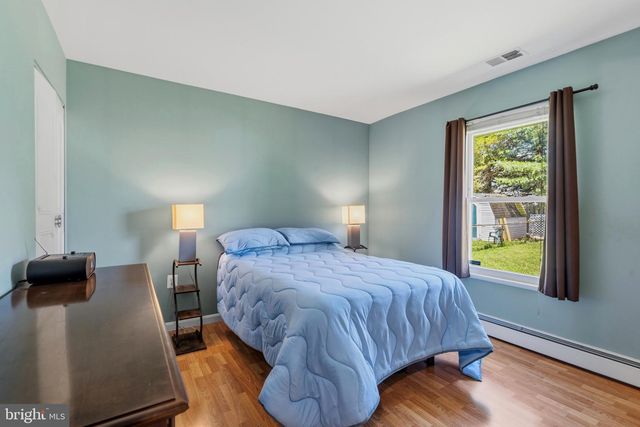 813 N ARGONNE AVE, Sterling, VA 20164