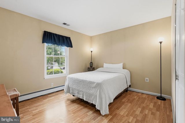 813 N ARGONNE AVE, Sterling, VA 20164
