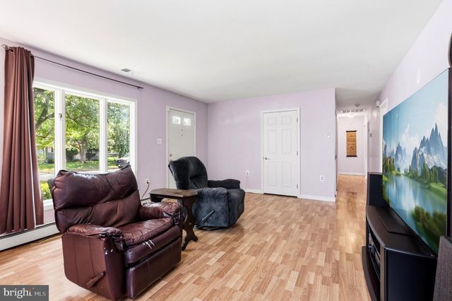 813 N ARGONNE AVE, Sterling, VA 20164