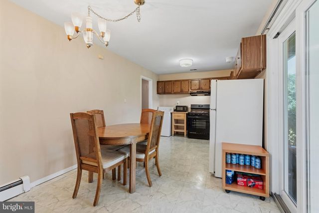 813 N ARGONNE AVE, Sterling, VA 20164