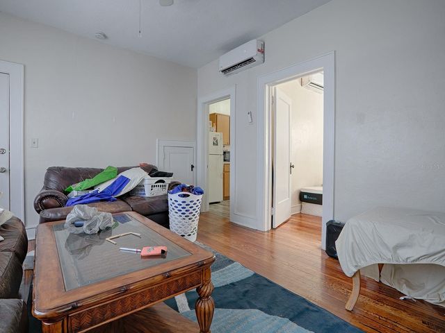 426 E CITRUS AVENUE, Eustis, FL 32726