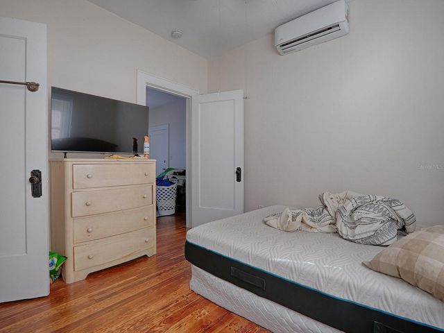 426 E CITRUS AVENUE, Eustis, FL 32726