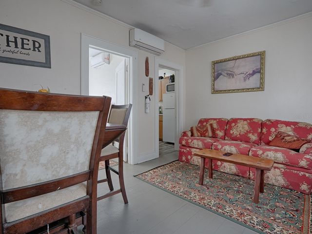 426 E CITRUS AVENUE, Eustis, FL 32726