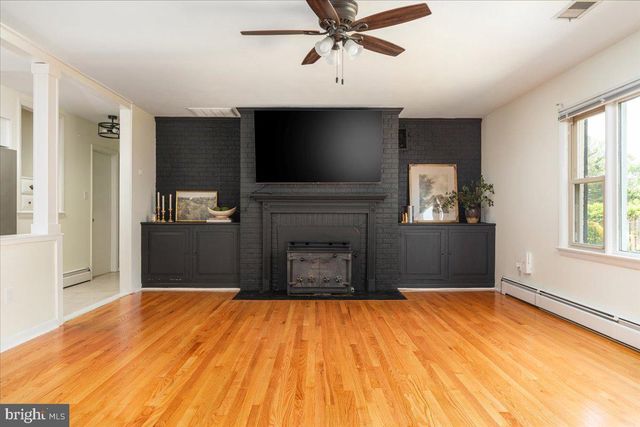 110 GRINDSTONE DR, Winchester, VA 22602