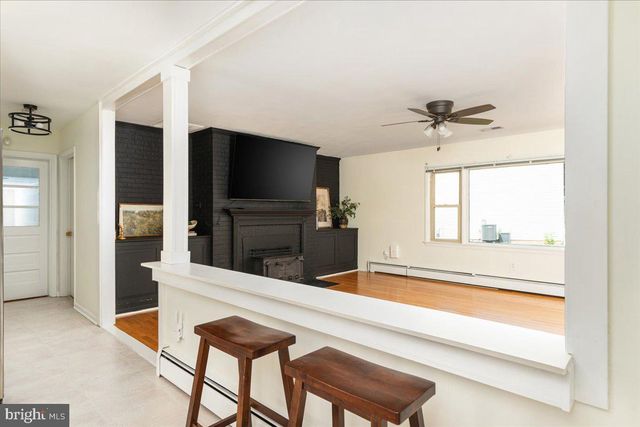 110 GRINDSTONE DR, Winchester, VA 22602