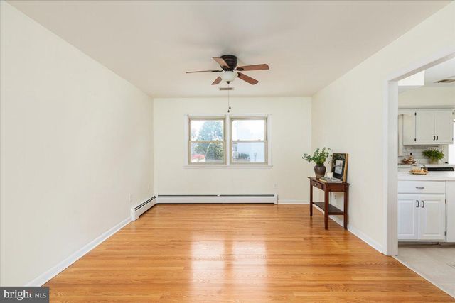 110 GRINDSTONE DR, Winchester, VA 22602