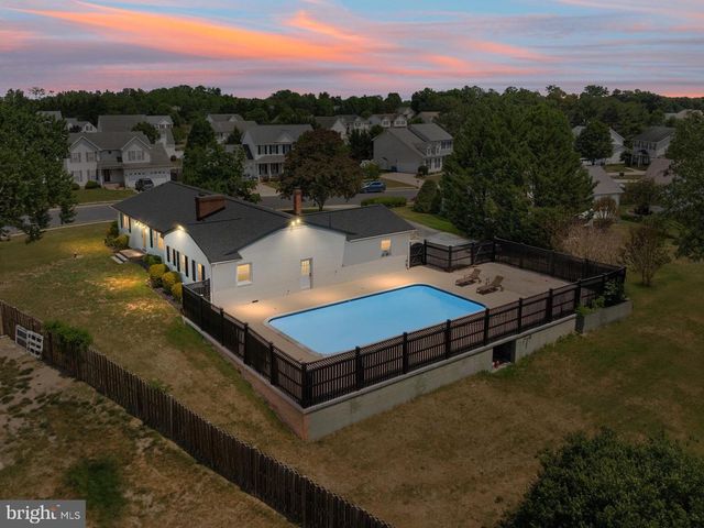 110 GRINDSTONE DR, Winchester, VA 22602