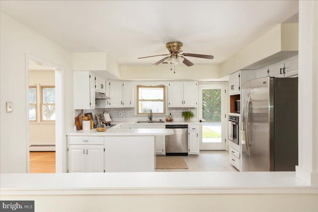110 GRINDSTONE DR, Winchester, VA 22602