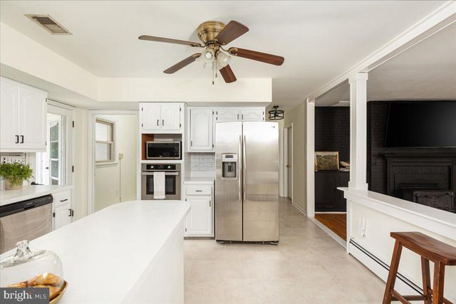 110 GRINDSTONE DR, Winchester, VA 22602