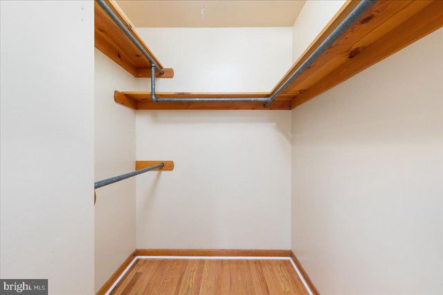 110 GRINDSTONE DR, Winchester, VA 22602
